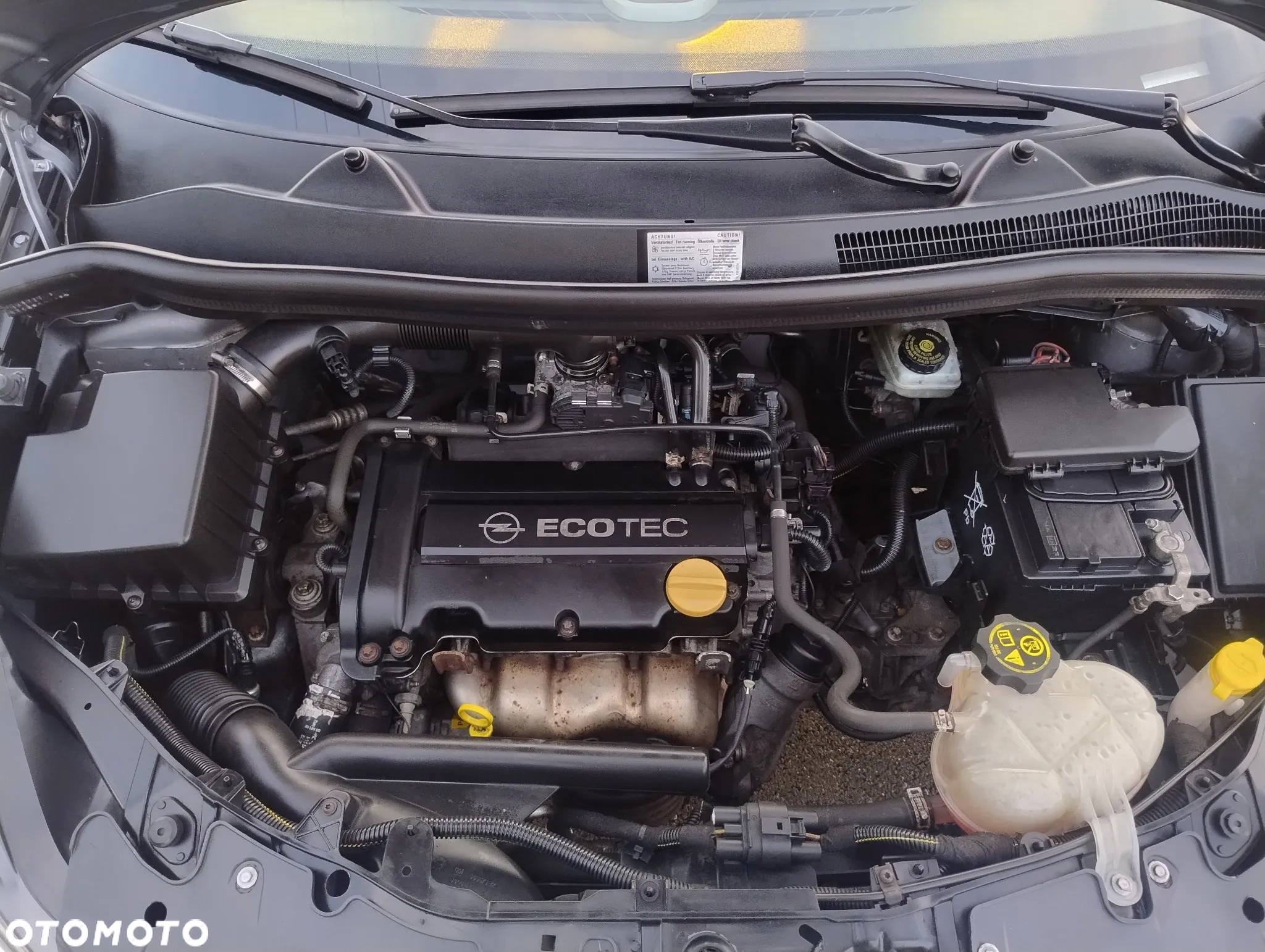 Opel Corsa 1.2 16V Cosmo - 28