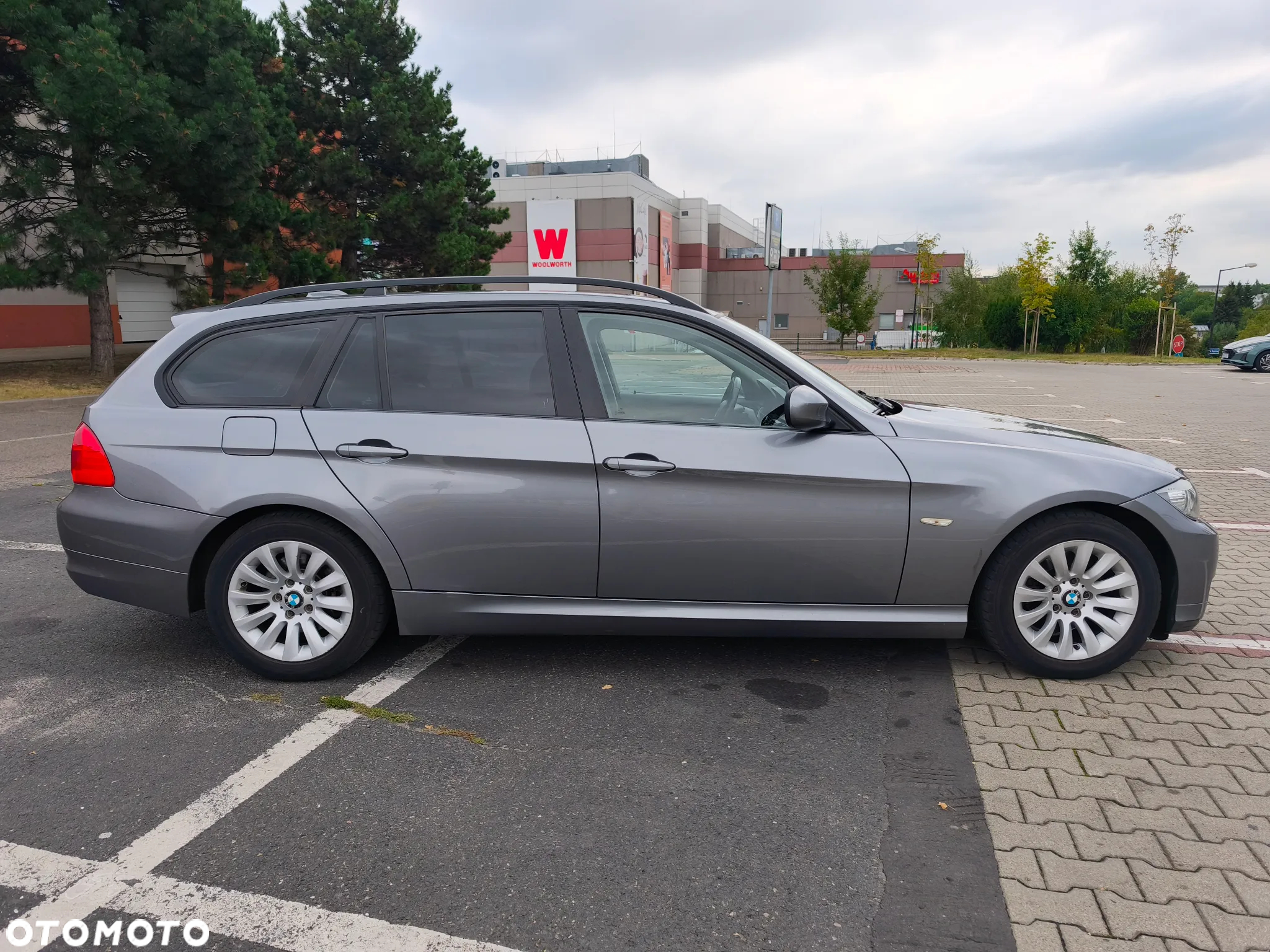 BMW Seria 3 320i - 5