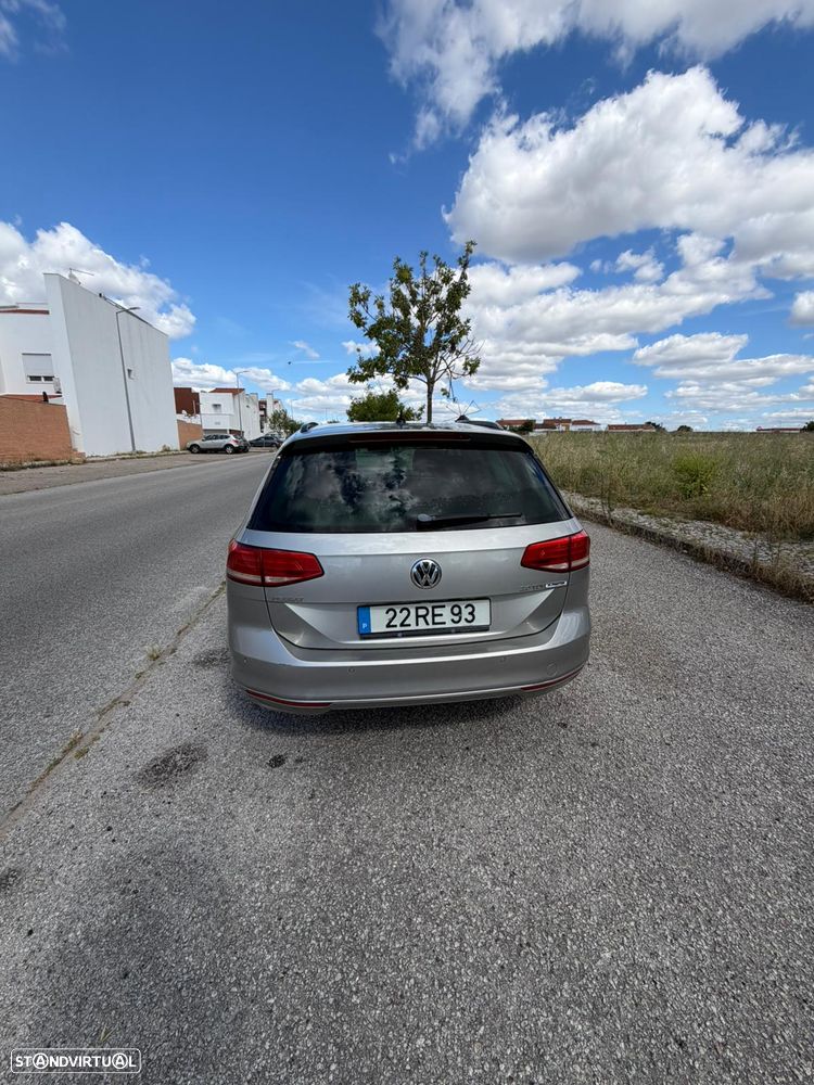 VW Passat Variant 2.0 TDI Confortline DSG - 9