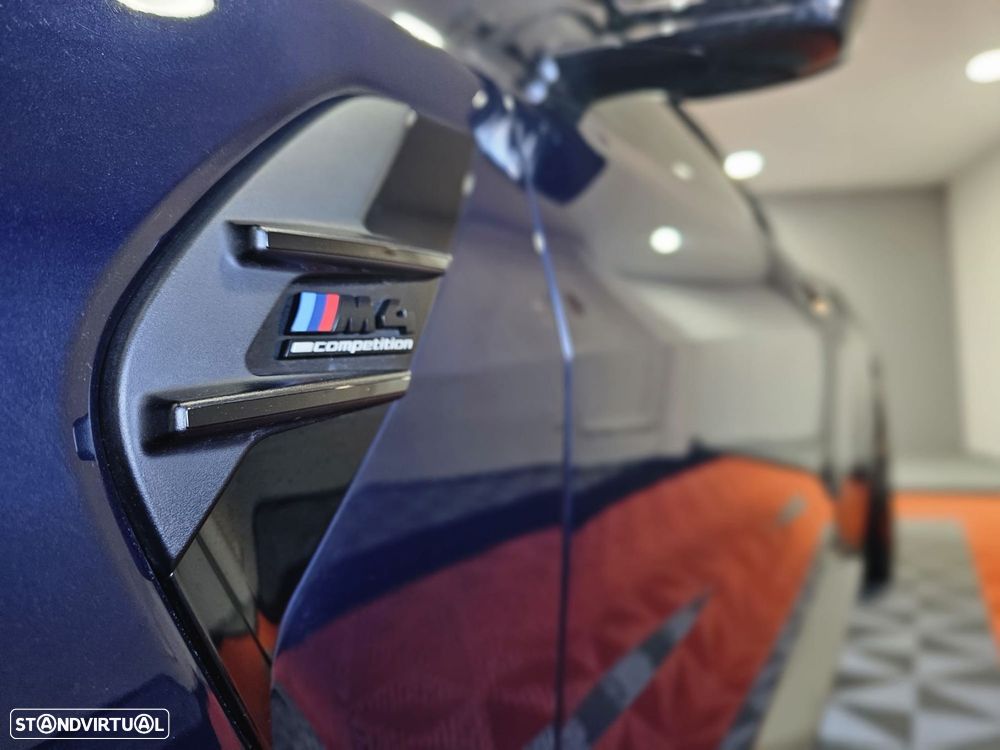 BMW M4 Competition M xDrive - 24