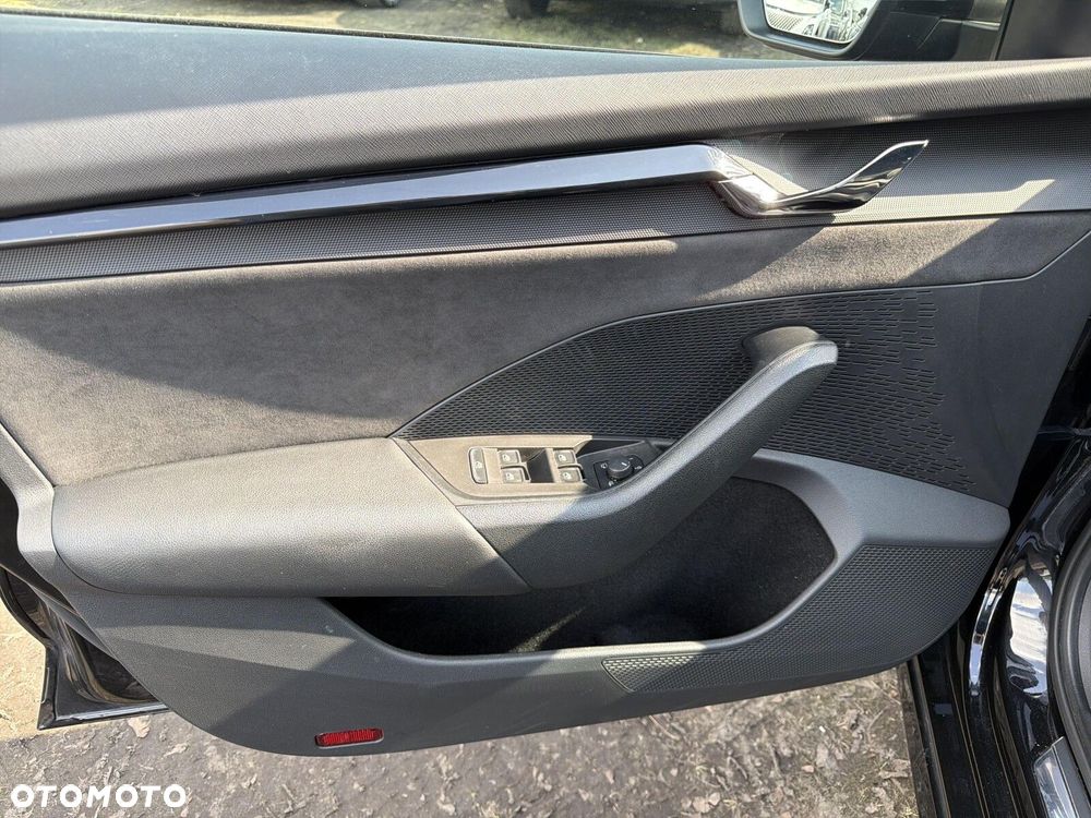 Skoda Octavia 2.0 TDI RS DSG - 12