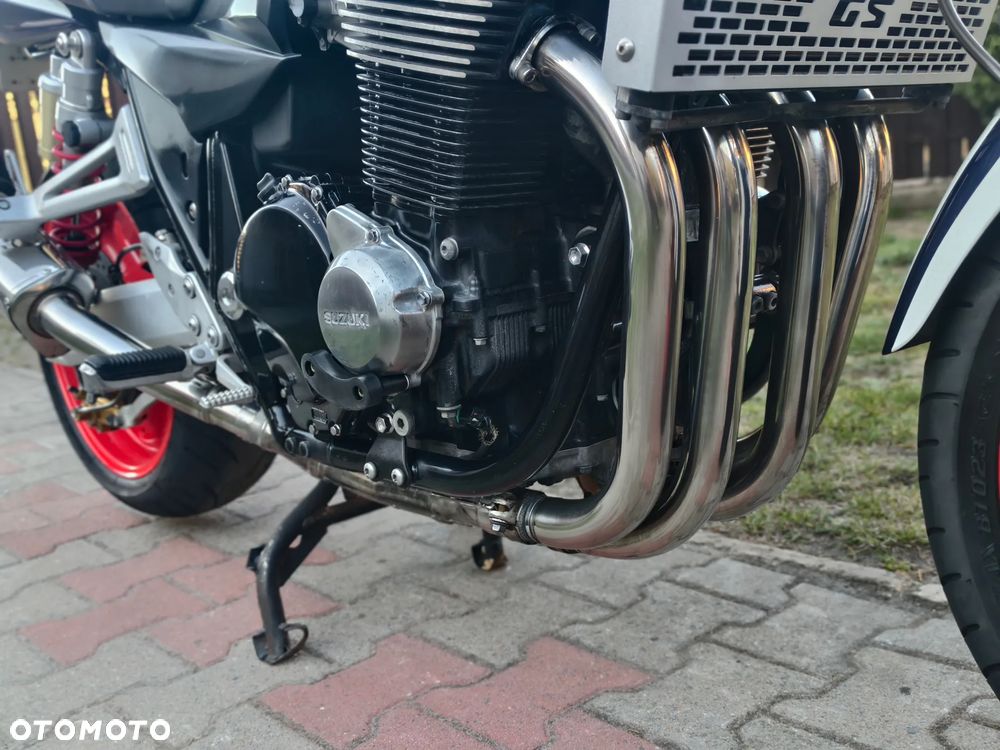 Suzuki GSX - 10