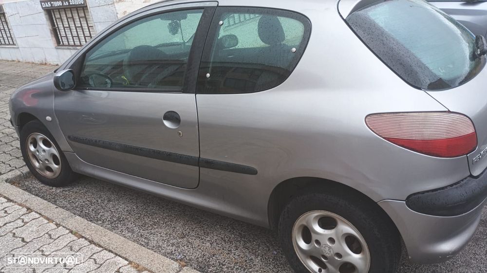 Peugeot 206 1.1 XR - 2