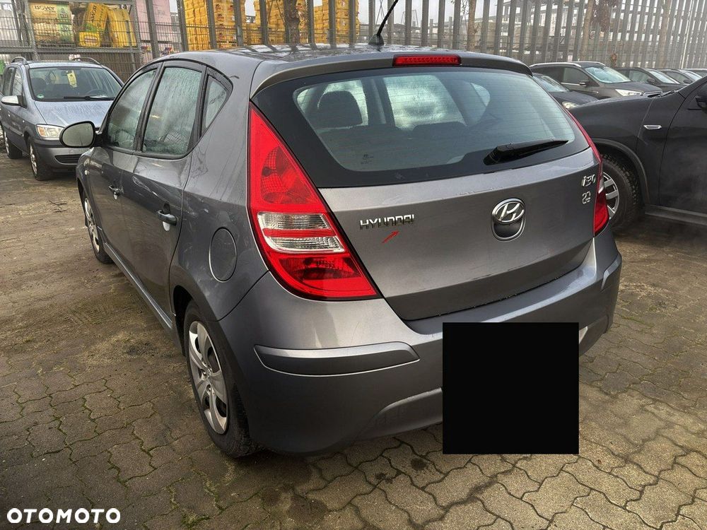 Hyundai i30 1.4 Comfort EU5 - 4