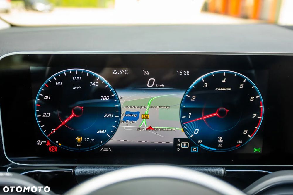 Mercedes-Benz GLA 250 4-Matic - 24