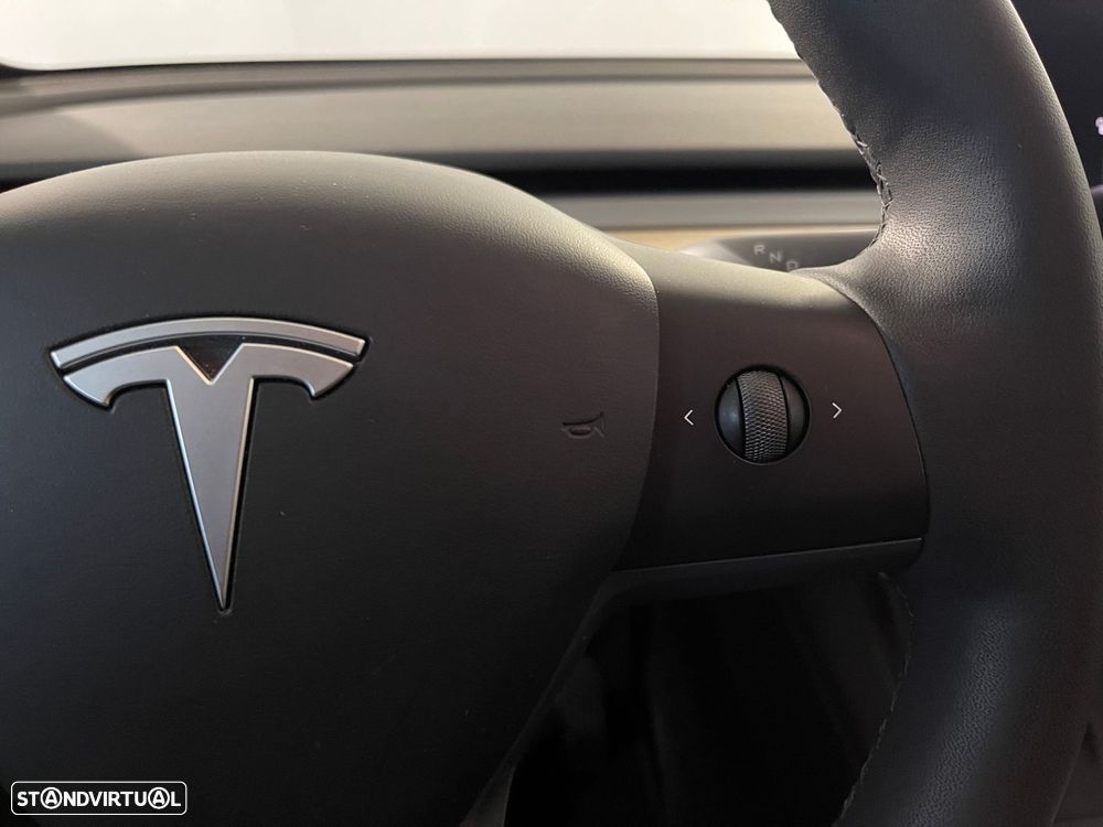 Tesla Model Y Long Range Dual Motor AWD - 20