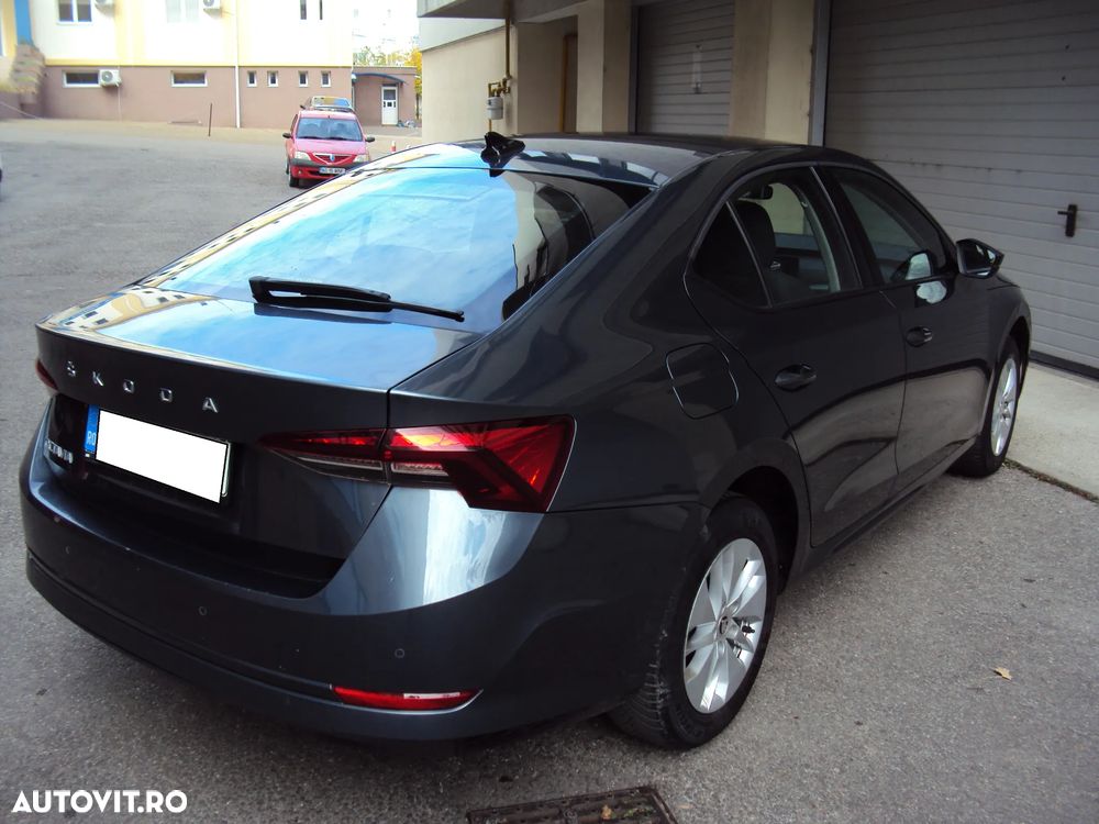 Skoda Octavia 2.0 TDI DSG Ambition - 4