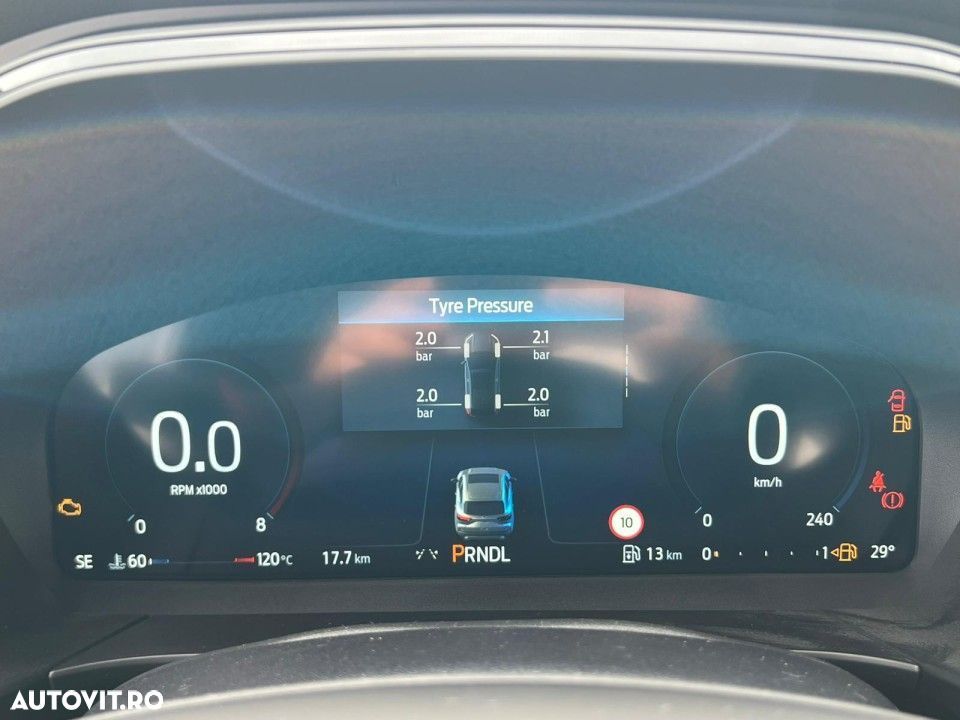 Ford Kuga - 23