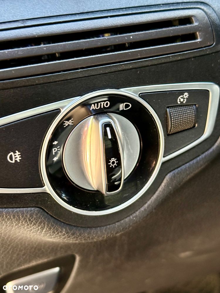 Mercedes-Benz GLC 300 4Matic 9G-TRONIC - 22