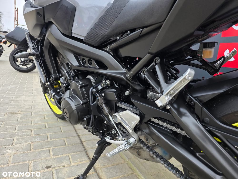Yamaha MT - 32