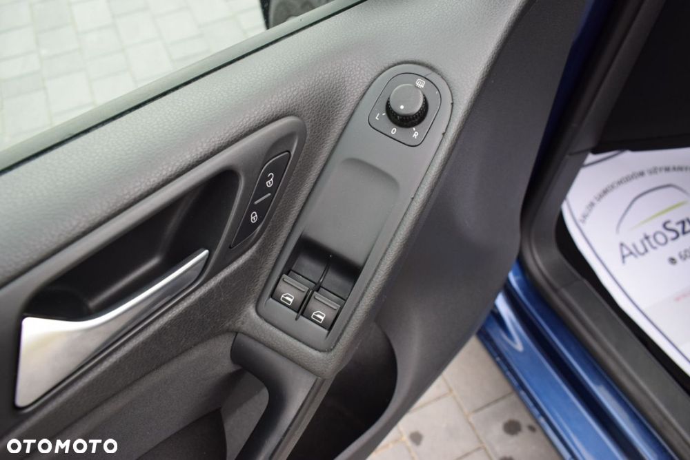 Volkswagen Golf - 17