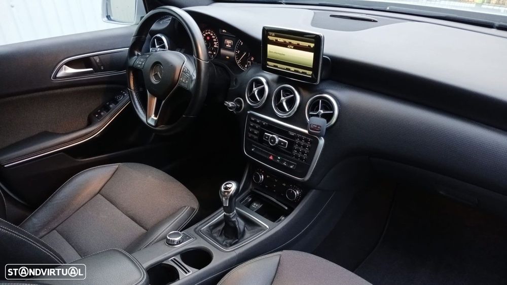 Mercedes-Benz A 200 CDI (BlueEFFICIENCY) Urban - 8