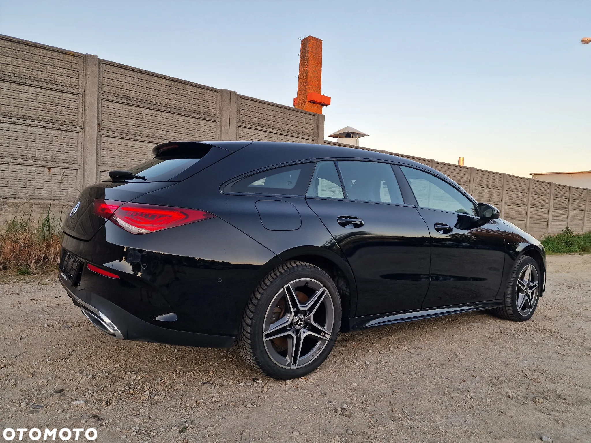 Mercedes-Benz CLA 250 e Shooting Brake 8G-DCT AMG Line - 3