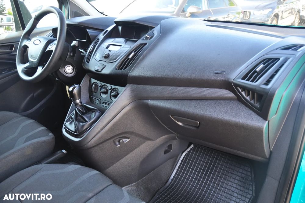 Ford Transit Connect L2H1 Van - 13