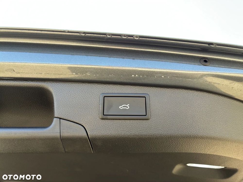 Volkswagen Passat - 14