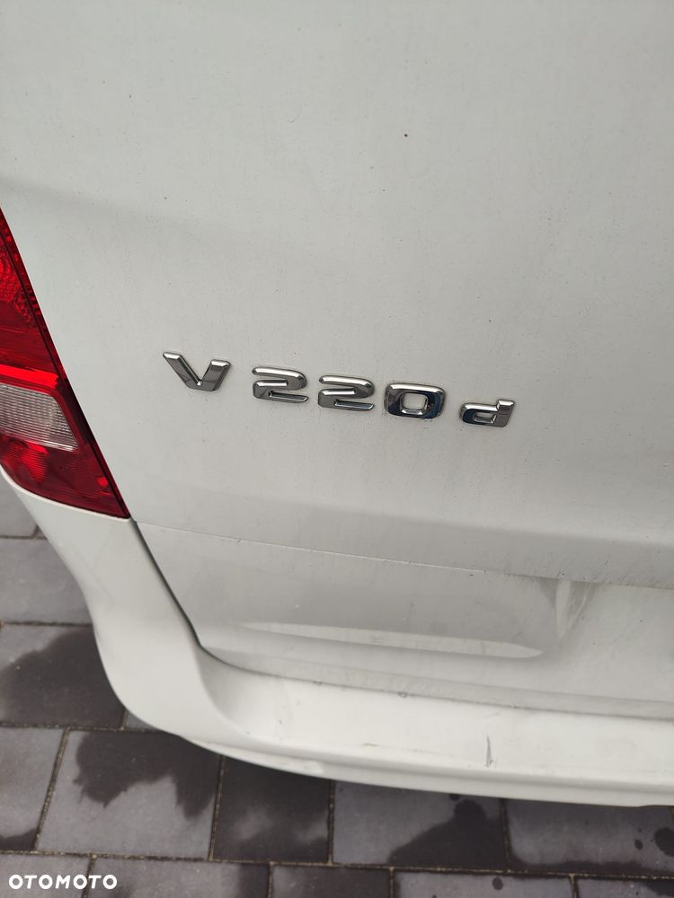 Mercedes-Benz Klasa V 220 d kompakt 9G-TRONIC Rise - 12