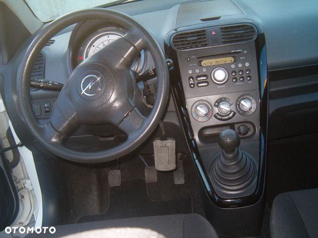Opel Agila - 30