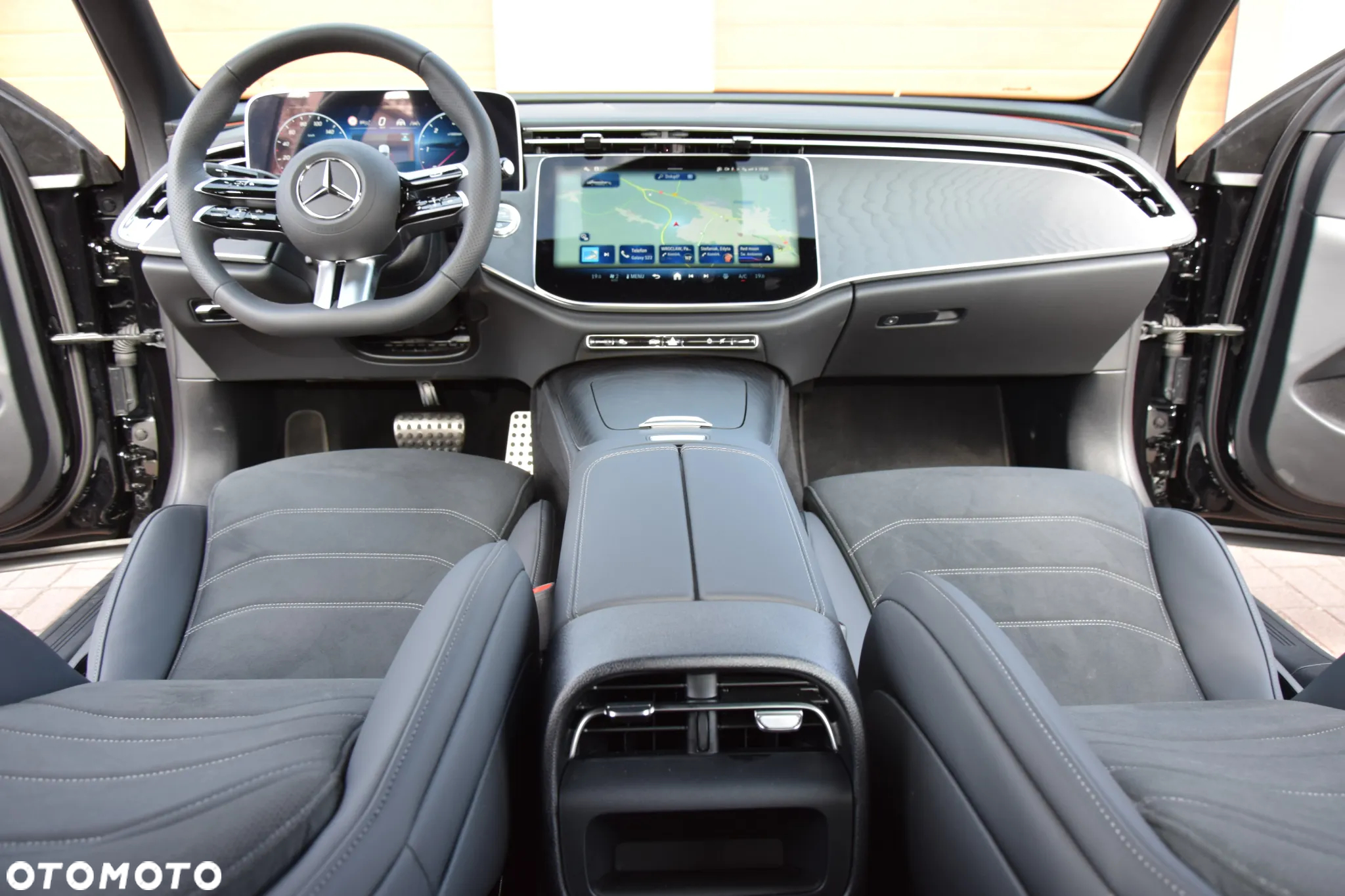 Mercedes-Benz Klasa E 220 d 4-Matic AMG/Avantgarde - 24