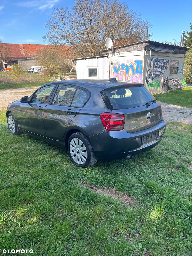 BMW Seria 1 114i - 3