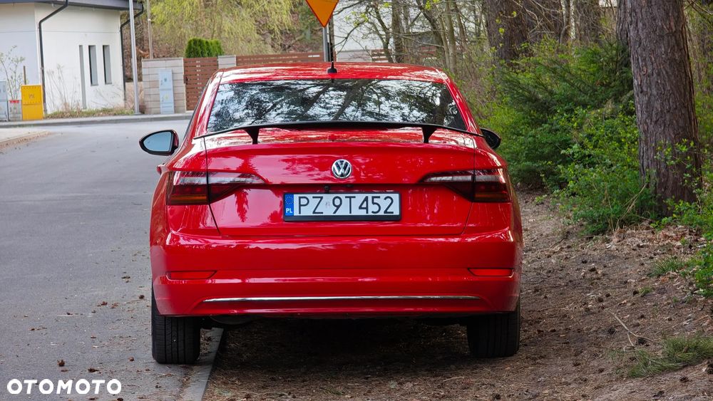 Volkswagen Jetta - 35