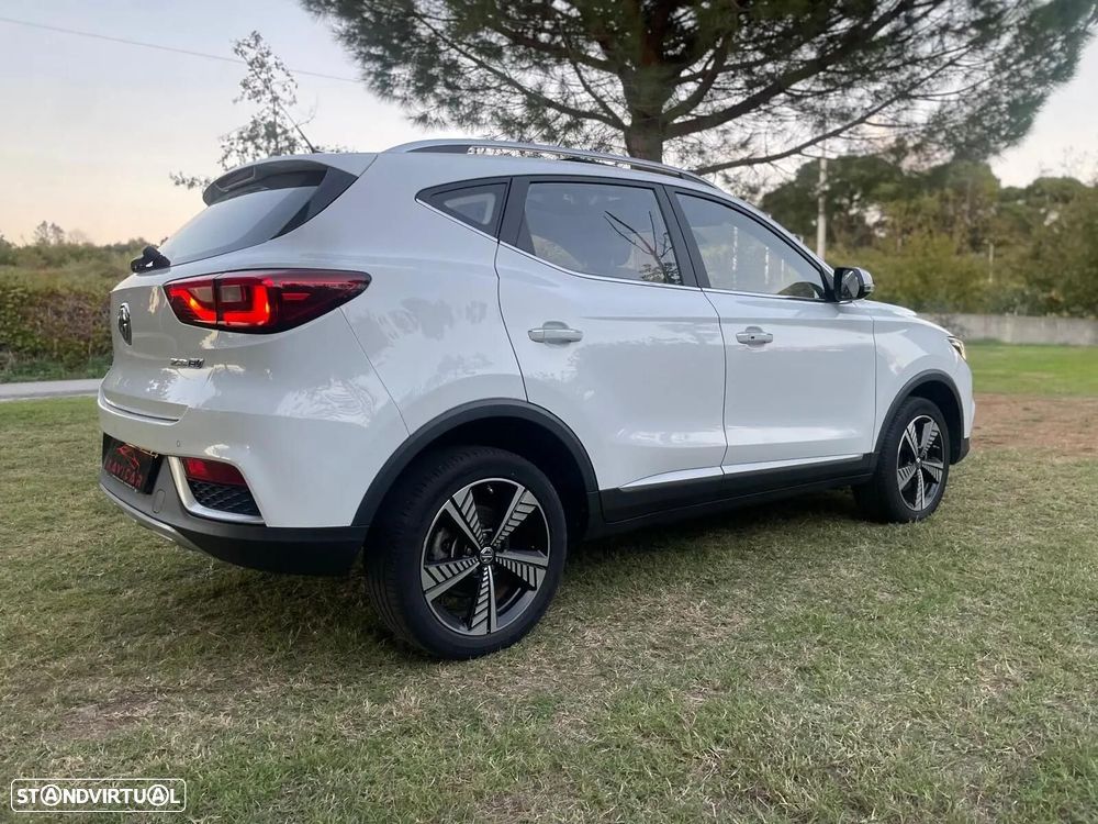MG ZS Luxury - 28