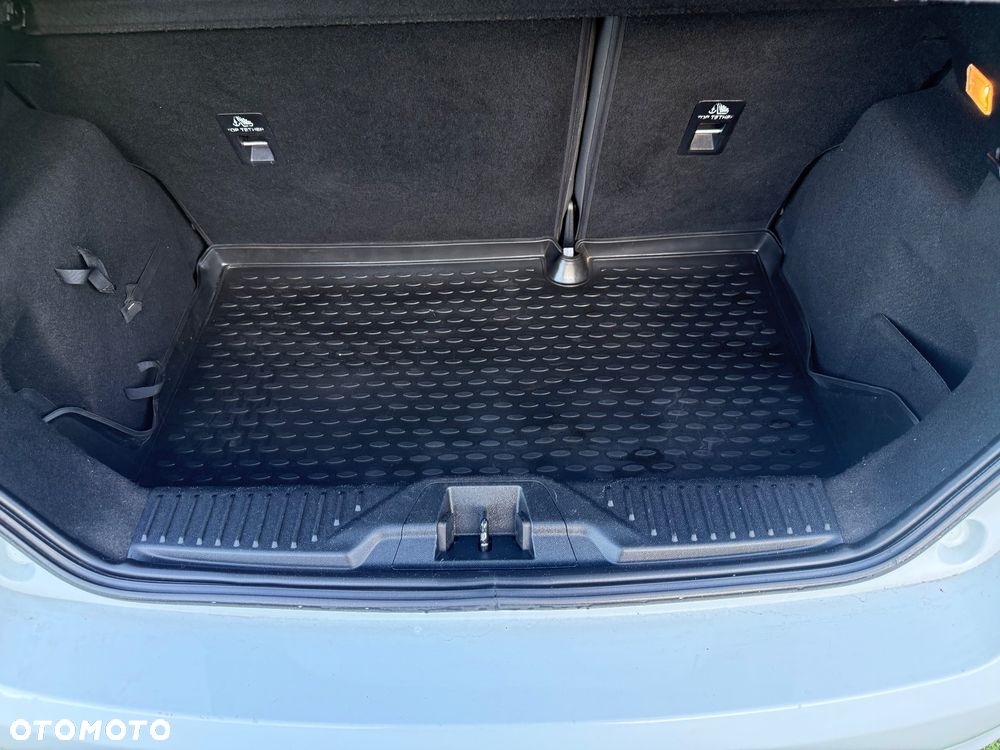 Ford Fiesta 1.1 S&S COOL&CONNECT - 18