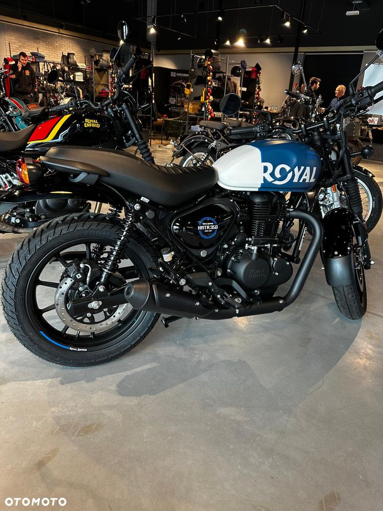 Royal Enfield HNTR - 1