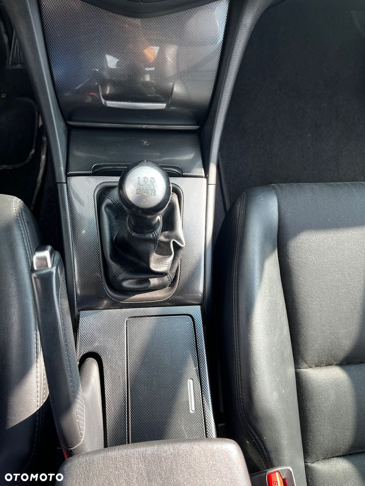 Honda Accord Tourer 2.0 i Sport - 18
