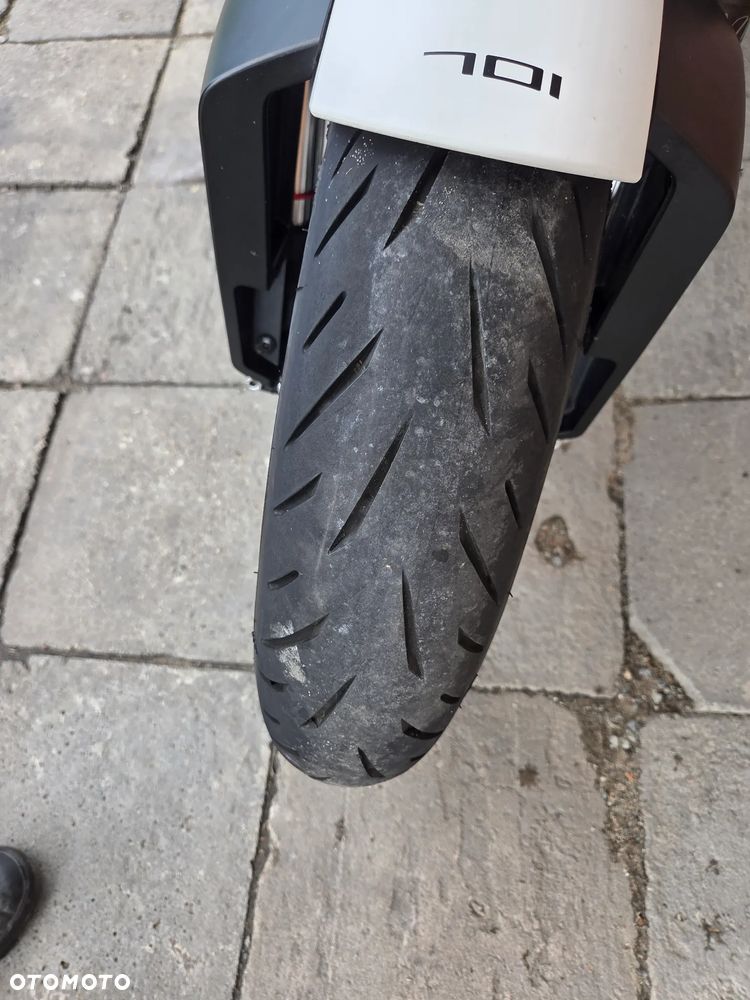 Husqvarna Vitpilen - 16