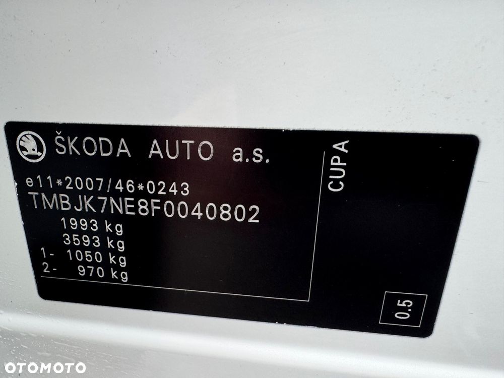 Skoda Octavia 2.0 TDI DSG RS - 36