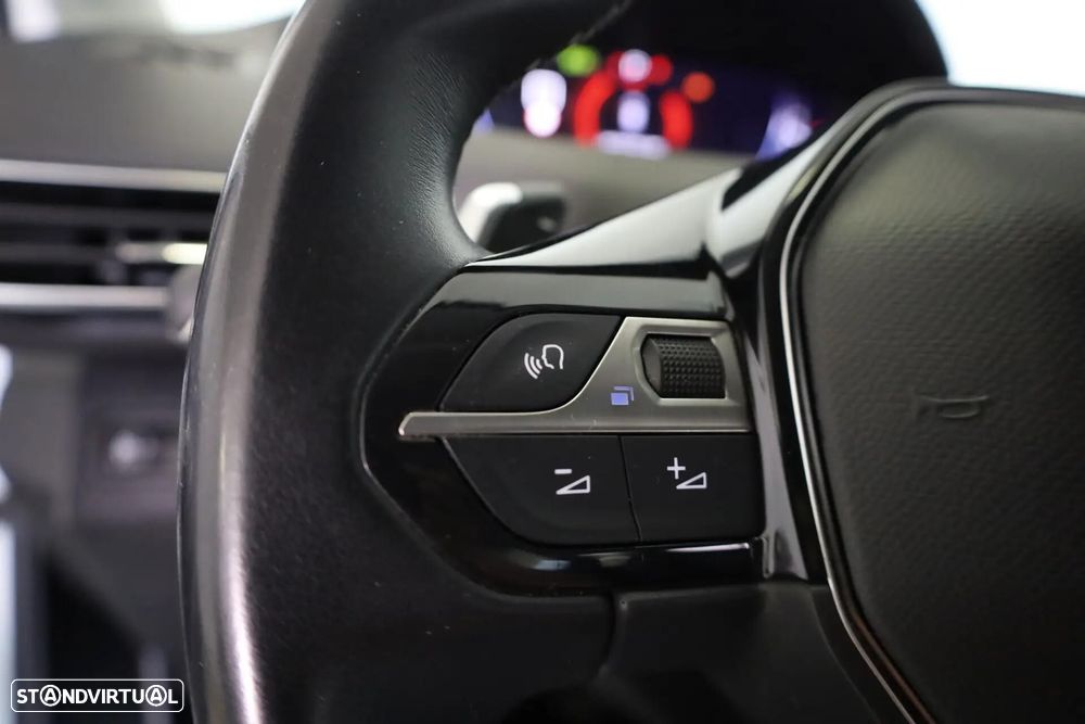 Peugeot 5008 1.5 BlueHDi Allure EAT8 - 38