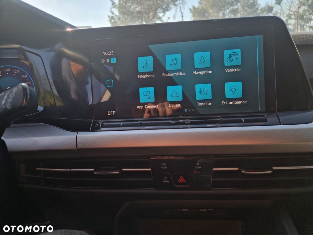 Volkswagen Golf 1.0 eTSI OPF DSG Active - 20