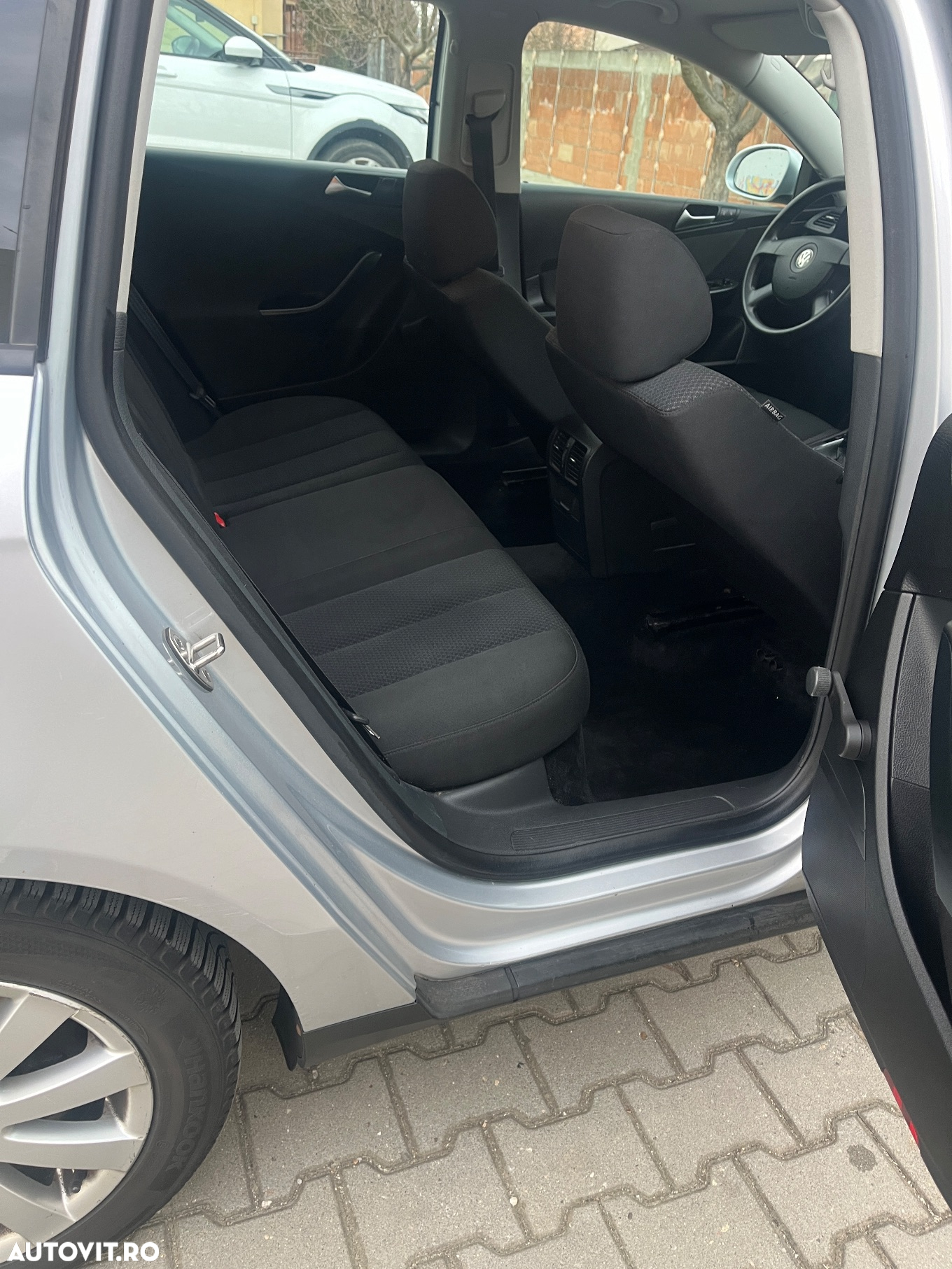 Volkswagen Passat - 9