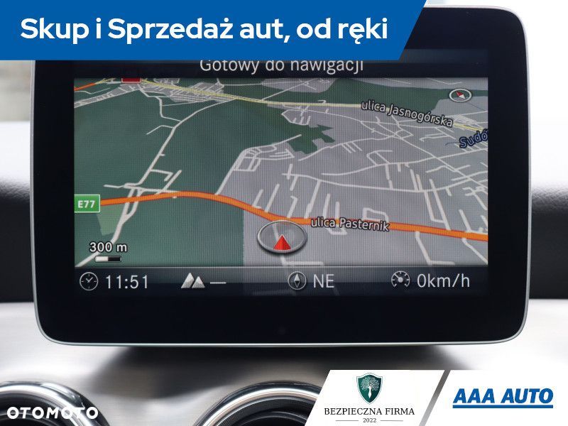 Mercedes-Benz GLA - 15