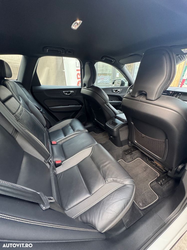 Volvo XC 60 D3 R-Design - 11