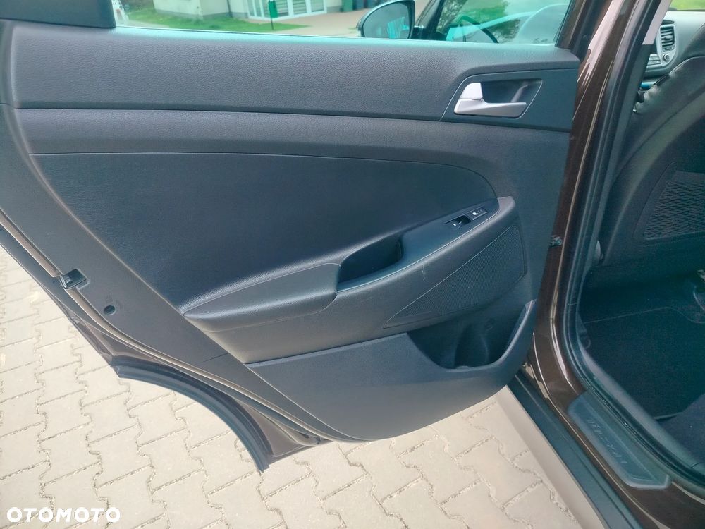 Hyundai Tucson blue 1.7 CRDi 2WD Trend - 29