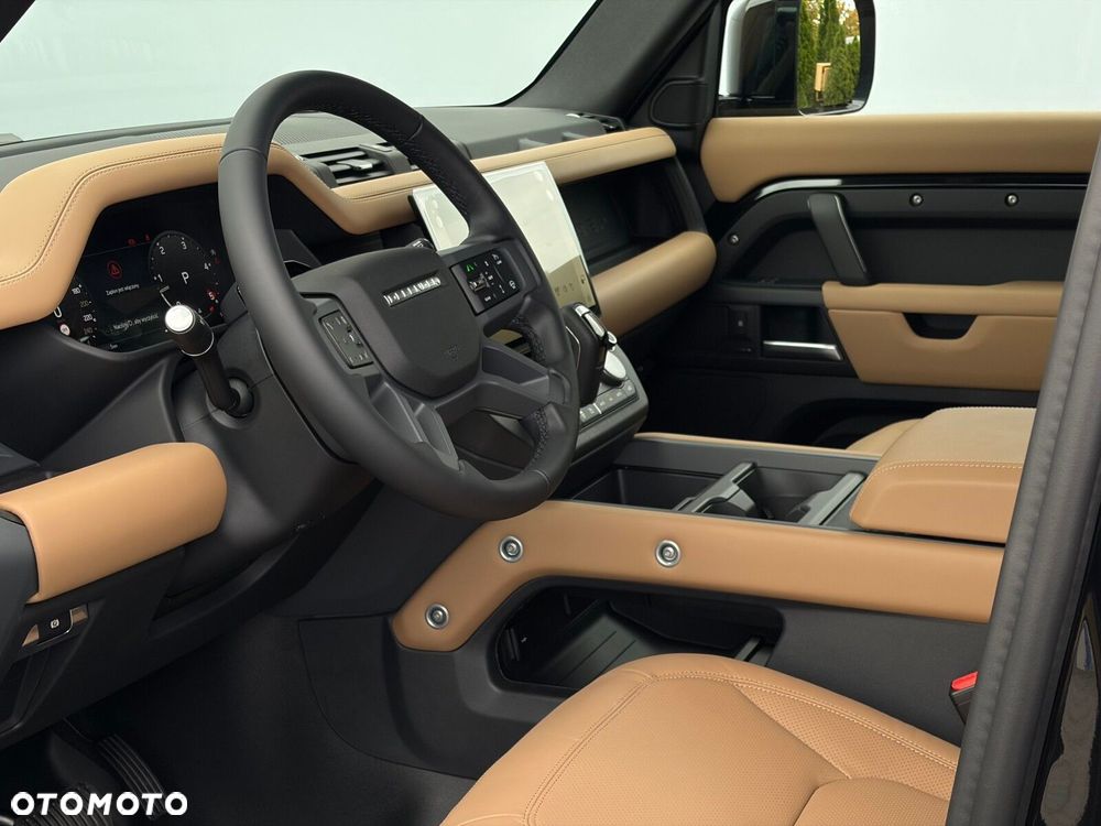 Land Rover Defender - 12