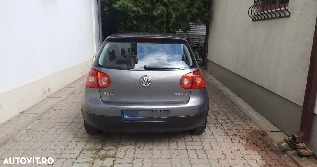 Volkswagen Golf 2.0 FSI Automatik Comfortline - 3