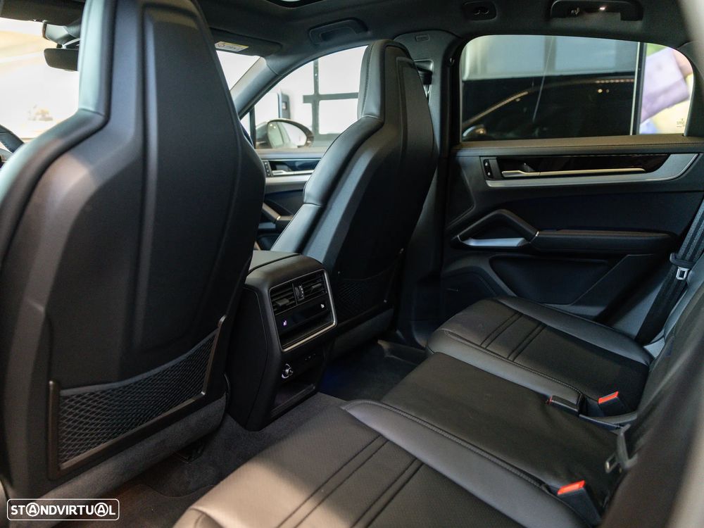 Porsche Cayenne Coupé S E-Hybrid - 32