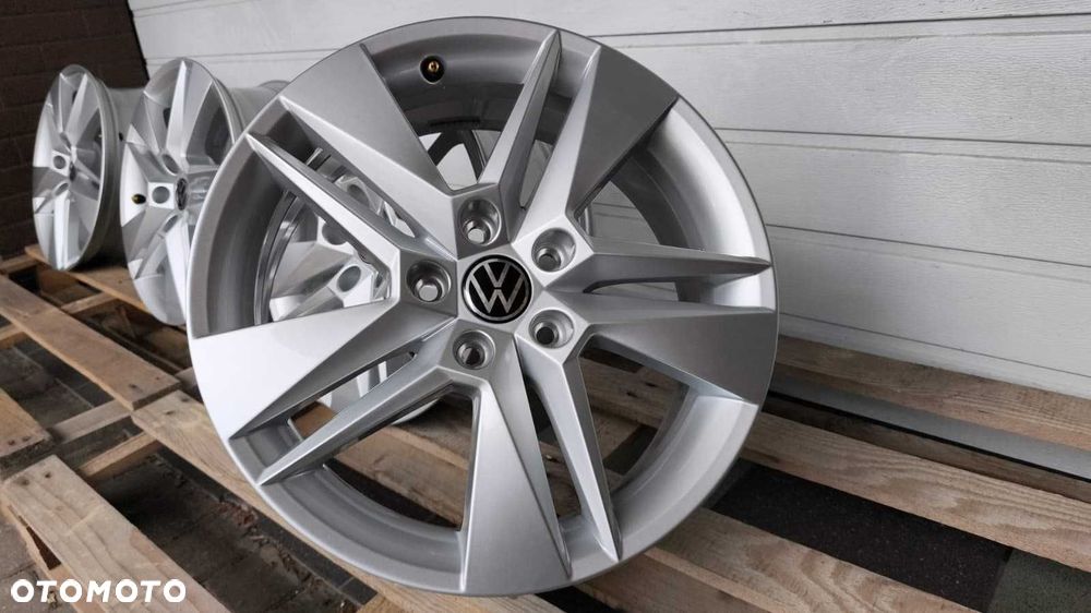 Felgi aluminiowe Vw Passat B8 Audi Skoda 17" 5x112 Et41 (OL674F)