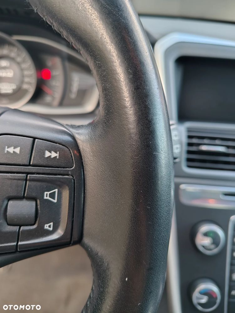 Volvo XC 60 D3 Drive-E Kinetic - 22