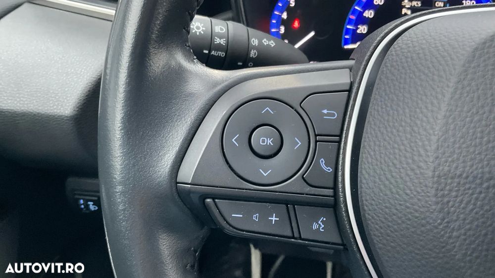 Toyota Corolla 1.8 HSD Dynamic - 19