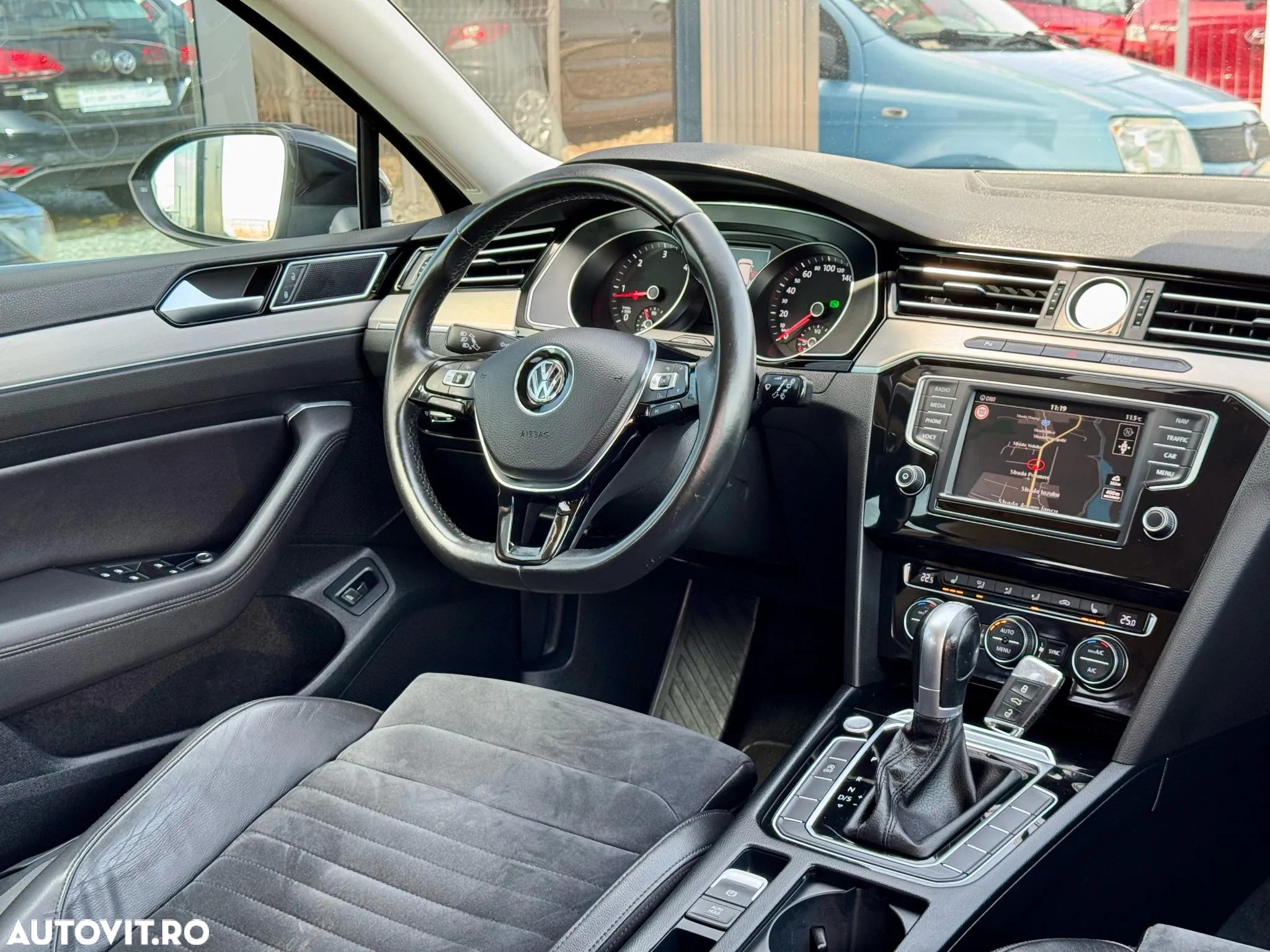 Volkswagen Passat Variant 2.0 TDI Highline - 6