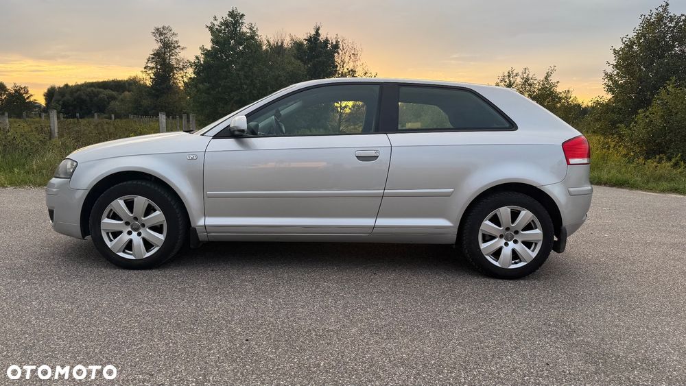 Audi A3 3-drzwiowe 1.6 Ambiente - 4