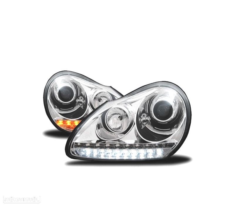 FAROIS FRONTAIS PORSCHE CAYENNE 03-07 LUZ DIURNA FUNDO CROMADO - 1