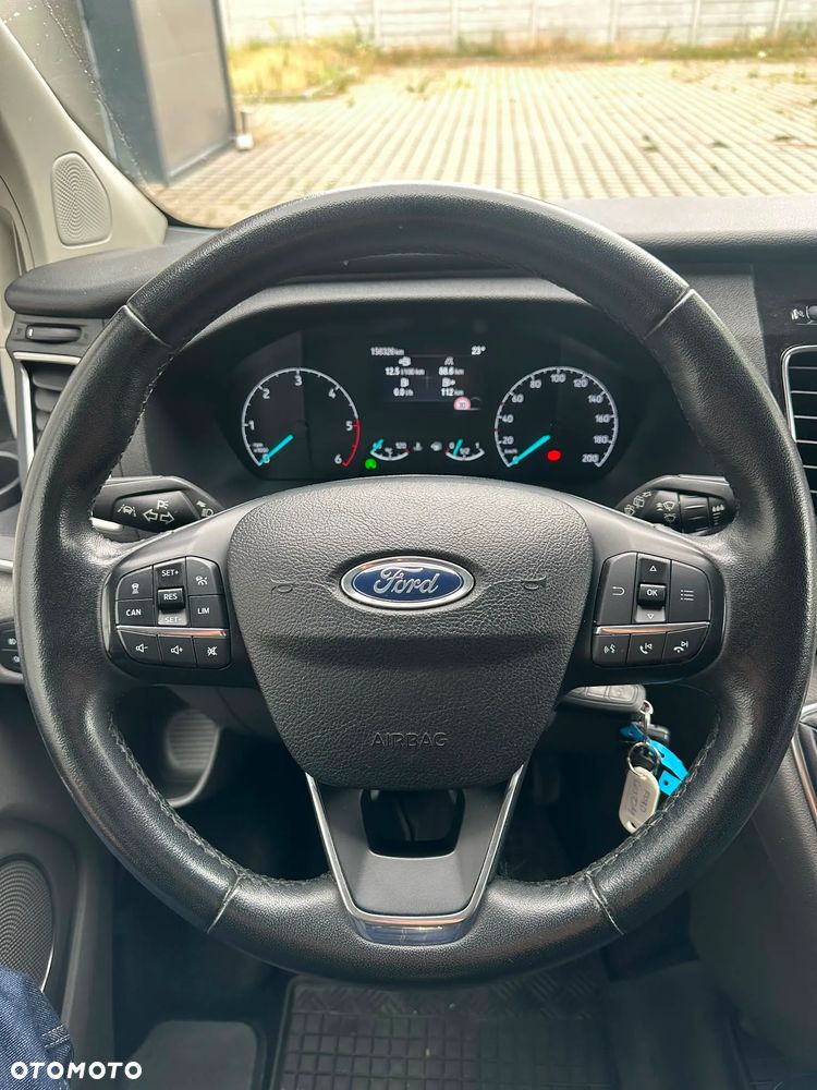 Ford Tourneo Custom - 20