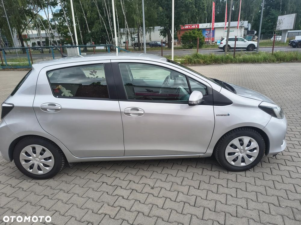 Toyota Yaris - 10