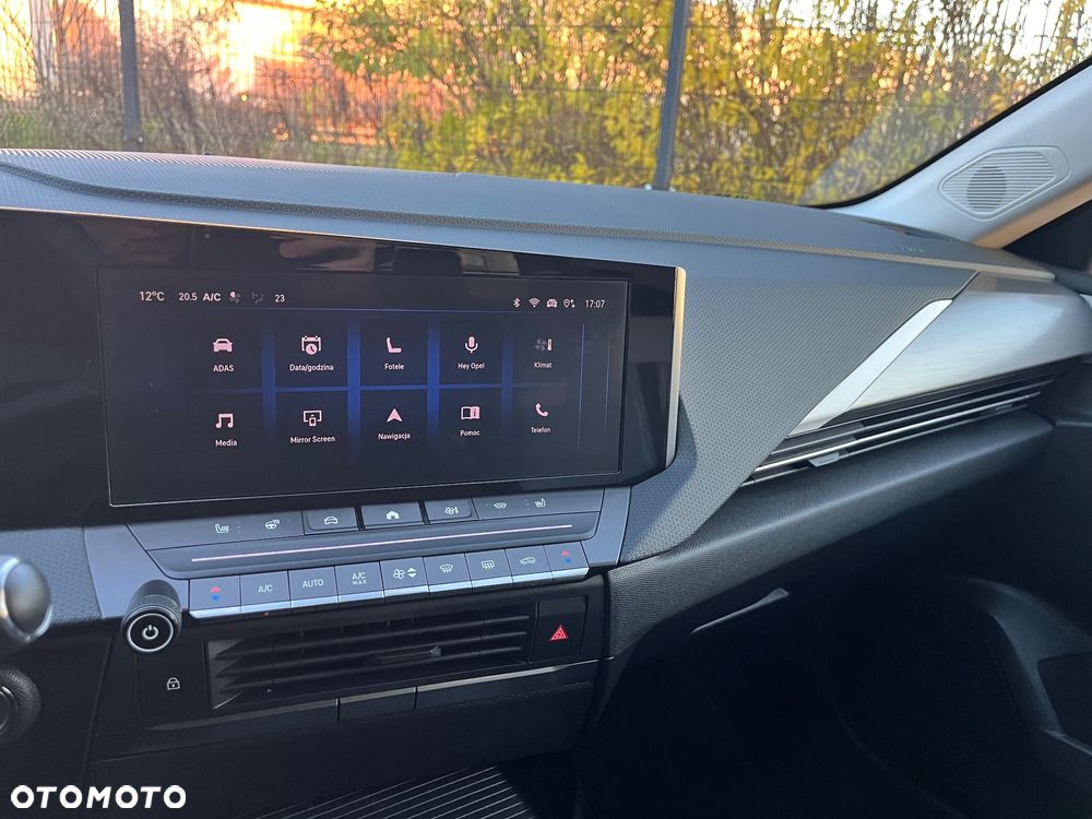 Opel Astra 1.2 Turbo Business Edition - 20