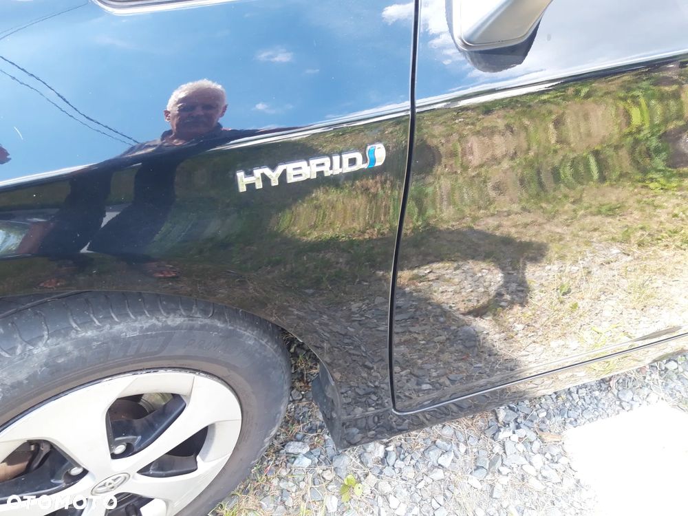 Toyota Prius (Hybrid) - 2