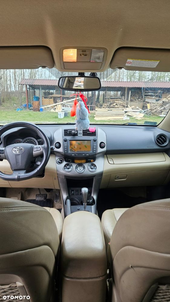 Toyota RAV4 2.2 D-CAT Premium - 8